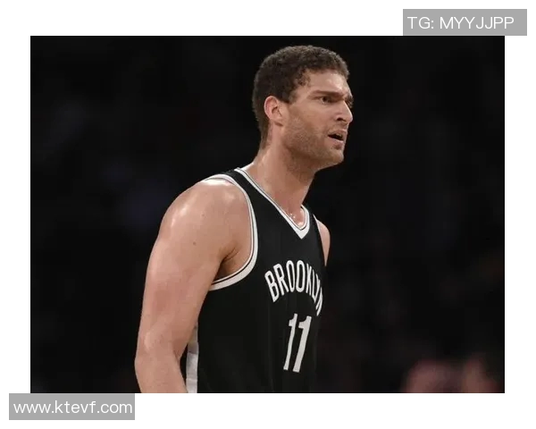 布鲁克洛佩斯的篮球之路与职业生涯成就回顾